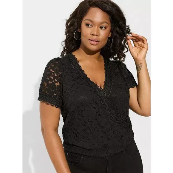Torrid Stretch Lace Surplice Crop Top Women 2 Black V-Neck Short Sleeve Pullover - Picture 1 of 10